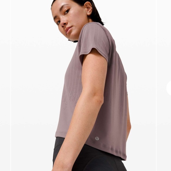 NWT! Lululemon ‘Train to Be Short Sleeve’ - Picture 3 of 5